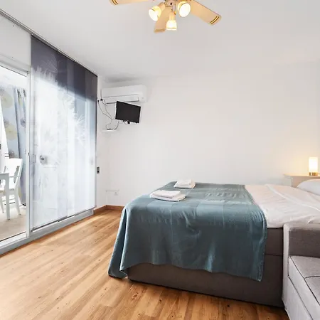 Estudio Cerca Del Mar Con Balcon Roses