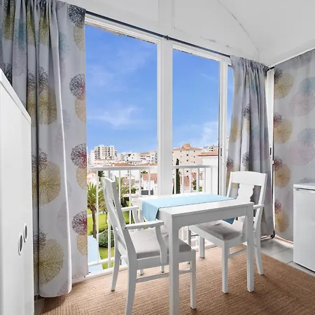 Estudio Cerca Del Mar Con Balcon Roses